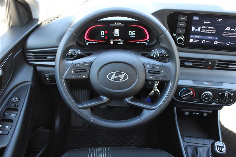 Hyundai i20 1,2 i  1MAJ,ZÁRUKA,DPH,25327KM - fotka 9 z 32