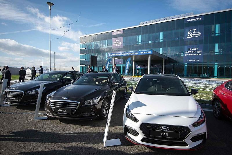 Oslavy 10. výročí zahájení sériové výroby automobilky Hyundai, 2. listopadu 2018 v Nošovicích. Na snímku Hyundai i30 Fastback N.