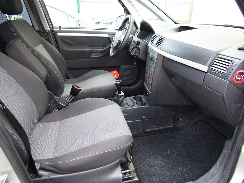 Opel Meriva (2006) 1.6 16v KLIMA FUNKČNÍ - fotka 27 z 32