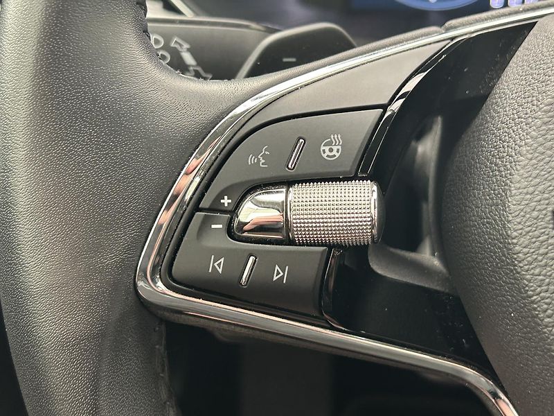 Škoda Superb 2.0 TDI L & K - fotka 24 z 35