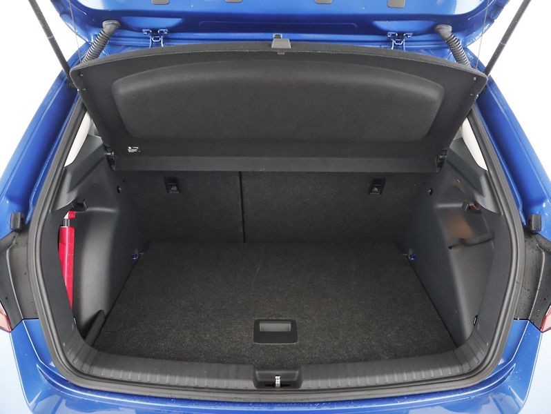 Škoda Fabia 1,0TSi 70kW AMBITION PLUS - fotka 24 z 26