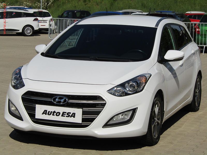 Hyundai i30 (2016) 1.6GDi, ČR, AC - fotka 3 z 22