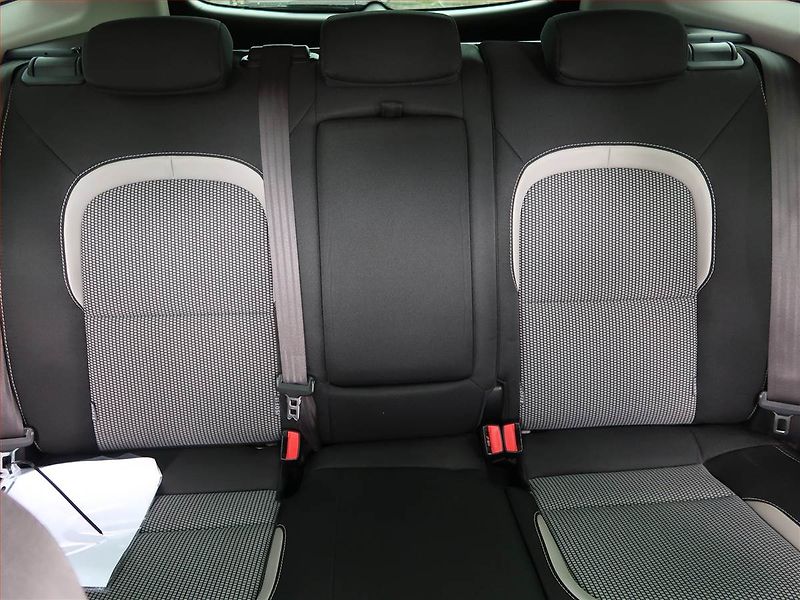 Kia Ceed (2014) Platinum 1.6 CRDi, Serv.kniha - fotka 10 z 18