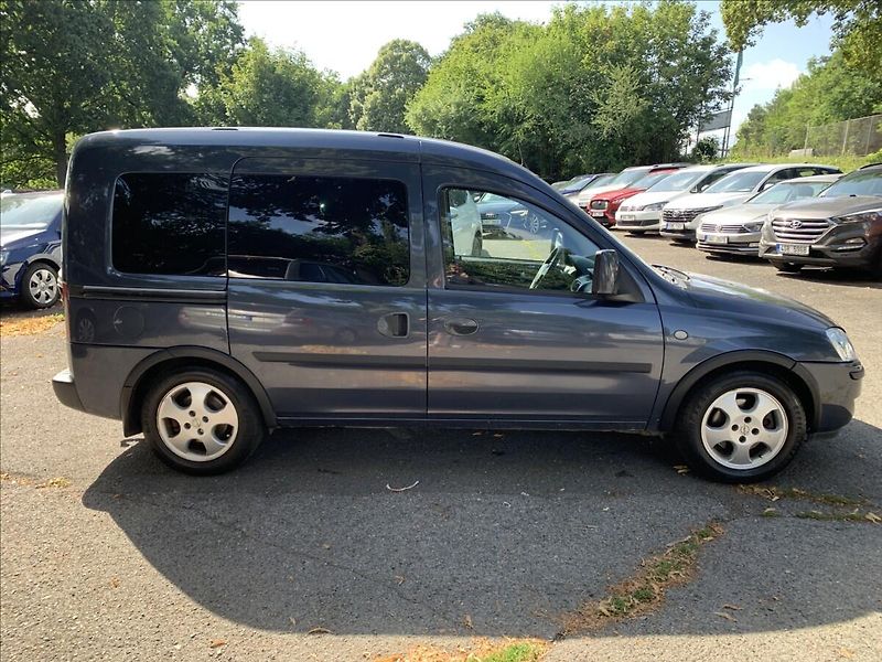 Opel Combo 1,6 CNG - fotka 4 z 18