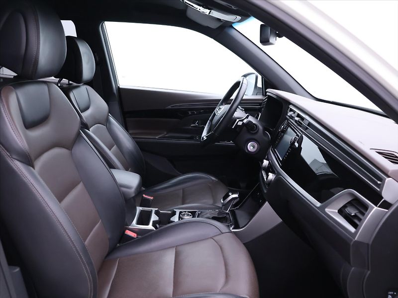 SsangYong Korando 1,5 Turbo e-XGI 120kW Aut. - fotka 13 z 39