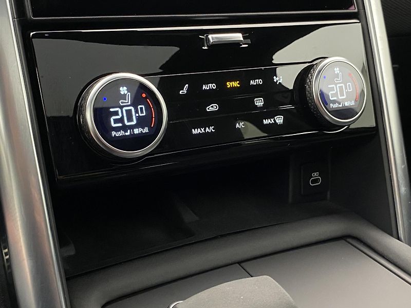 Land Rover Discovery P360 R-DYNAMIC SE AWD AUT CZ - fotka 28 z 50