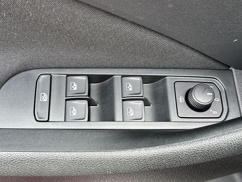 Škoda Kamiq (2023) 1.0 G-TEC Ambition - fotka 17 z 28