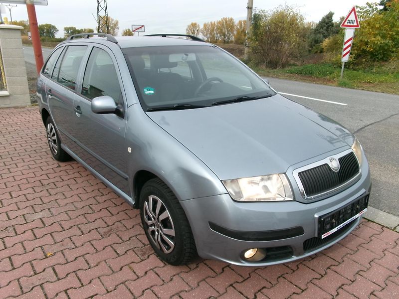 Škoda Fabia (2006) 1,4 16V KLIMA 2.MAJ - fotka 3 z 23