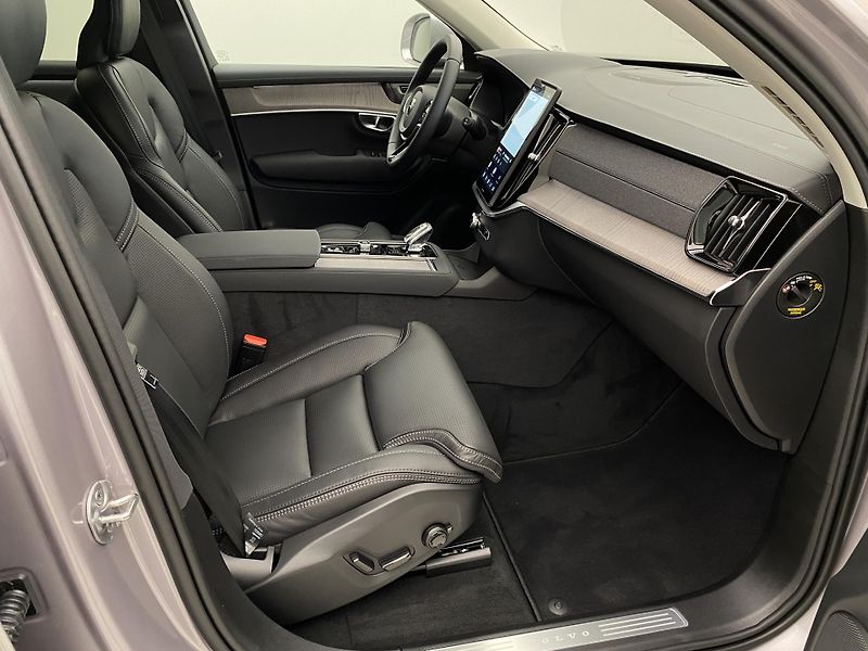 Volvo XC90 (2026) B5 AWD AUT BRIGHT PLUS 7míst - fotka 24 z 73