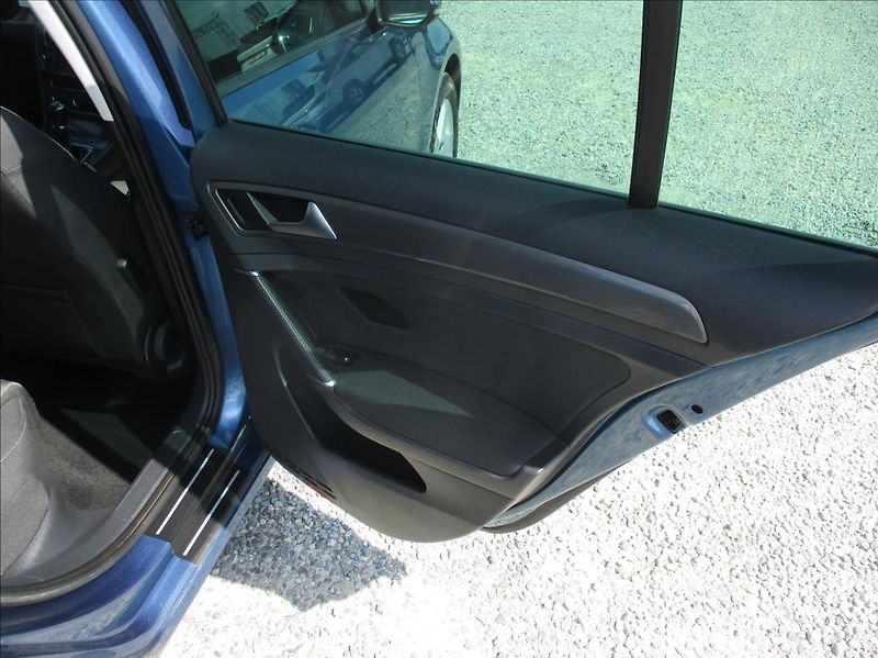 Volkswagen Golf 1,4 TSI,digiklima,xenon,s.kn. - fotka 12 z 47