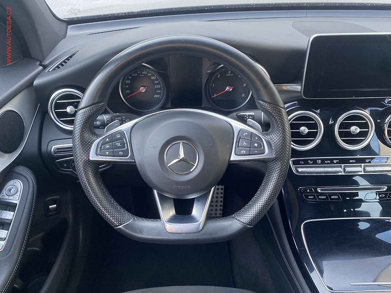 Mercedes-Benz GLC (2017) 2.2 CDi 220D 4Matic, AT, LED - fotka 11 z 21