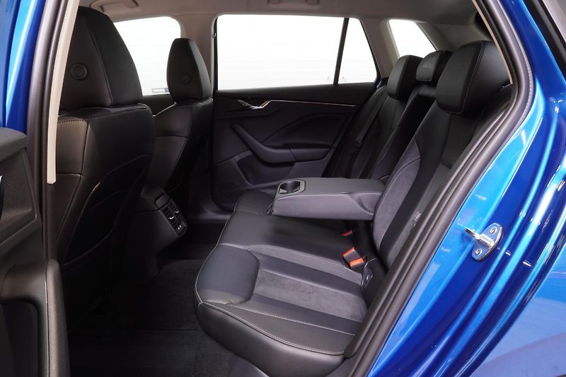 Škoda Kamiq 1.5TSI,DSG,STYLE,ČR,1.MAJ,DPH - fotka 17 z 31