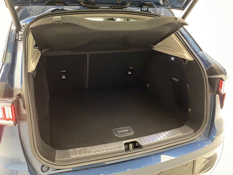 Lynk & Co 01 PHEV DCT AUT 1.maj.  - fotka 6 z 69
