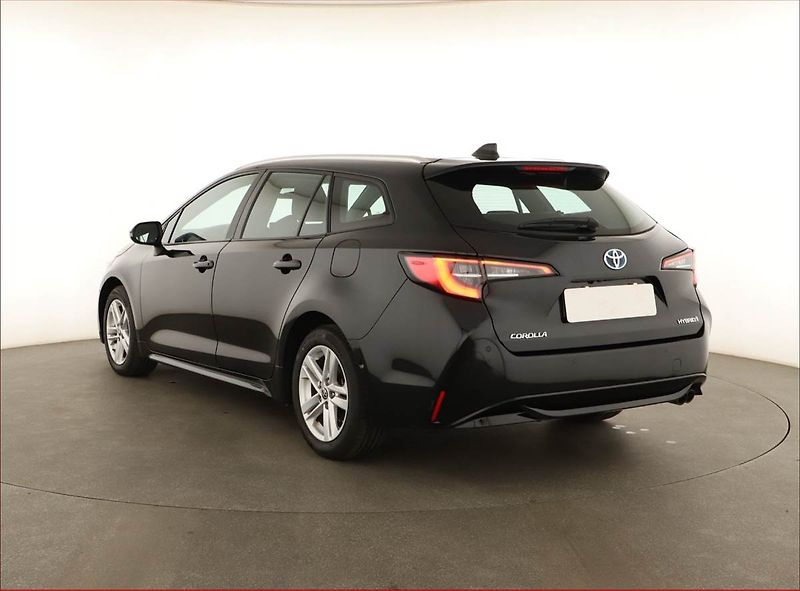 Toyota Corolla (2022) 2.0 Hybrid - fotka 4 z 18