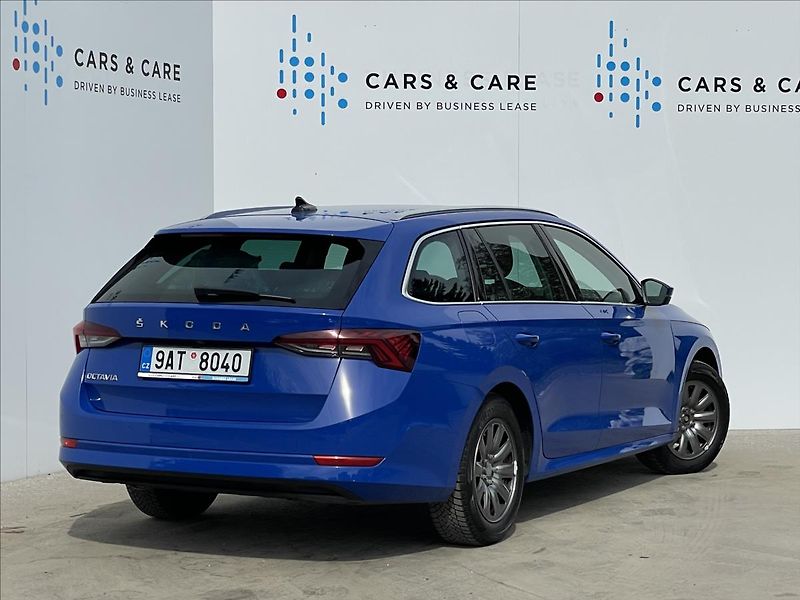 Škoda Octavia 2,0 TDI DSG Style Plus TAŽNÉ - fotka 3 z 22