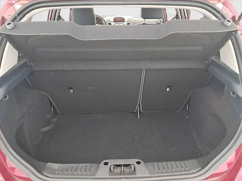 Ford Fiesta (2011) 1.25 - fotka 13 z 16