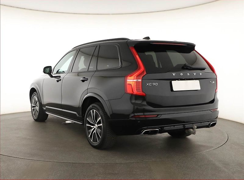 Volvo XC90 (2019) T6 AWD - fotka 4 z 22