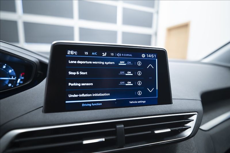 Peugeot 5008 1,2 PT KAMERA VÝHŘEV 7 MÍST ČR - fotka 30 z 36