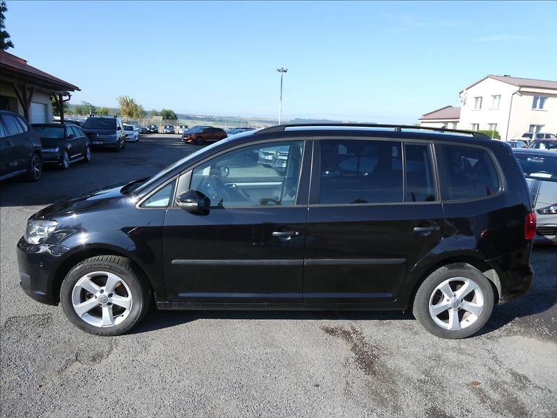 Volkswagen Touran 1,6 TDi 77kW 7.MÍST,navigace - fotka 6 z 43