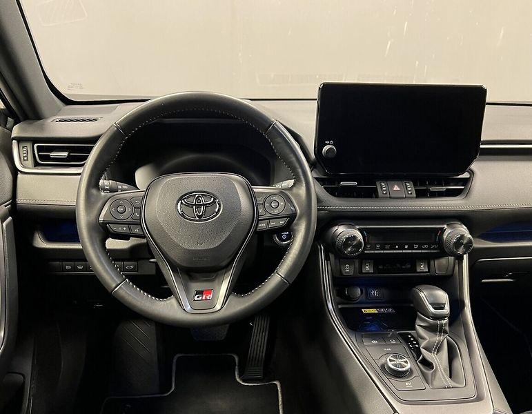 Toyota RAV4 2,5 Hybrid AT AWD GR SPORT - fotka 5 z 20