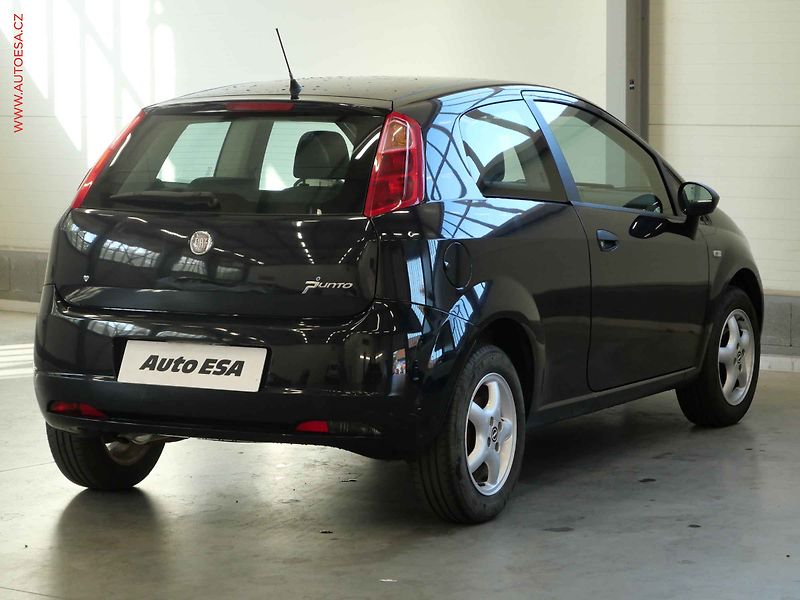 Fiat Punto (2009) 1.4i - fotka 4 z 18