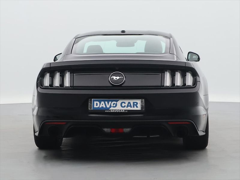 Ford Mustang 2,3 EB 233kW Kůže Navi CZ - fotka 6 z 27