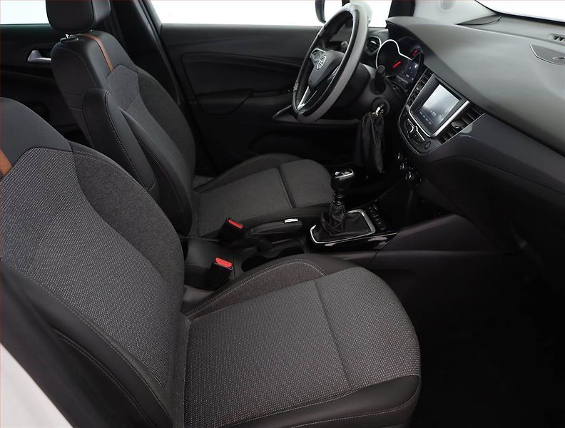 Opel Crossland X (2021) 1.2 Turbo, Serv.kniha - fotka 7 z 18
