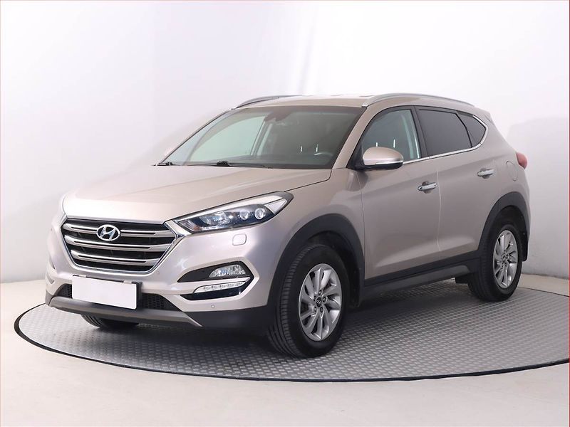 Hyundai Tucson (2015) 1.6 GDI, Serv.kniha, Navi - fotka 2 z 19