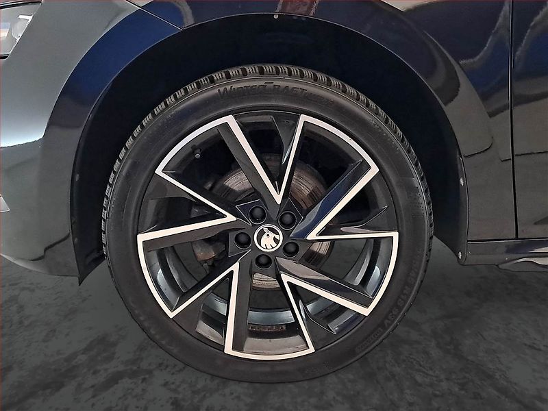Škoda Kamiq (2022) Monte Carlo 1.0 TSI - fotka 15 z 22