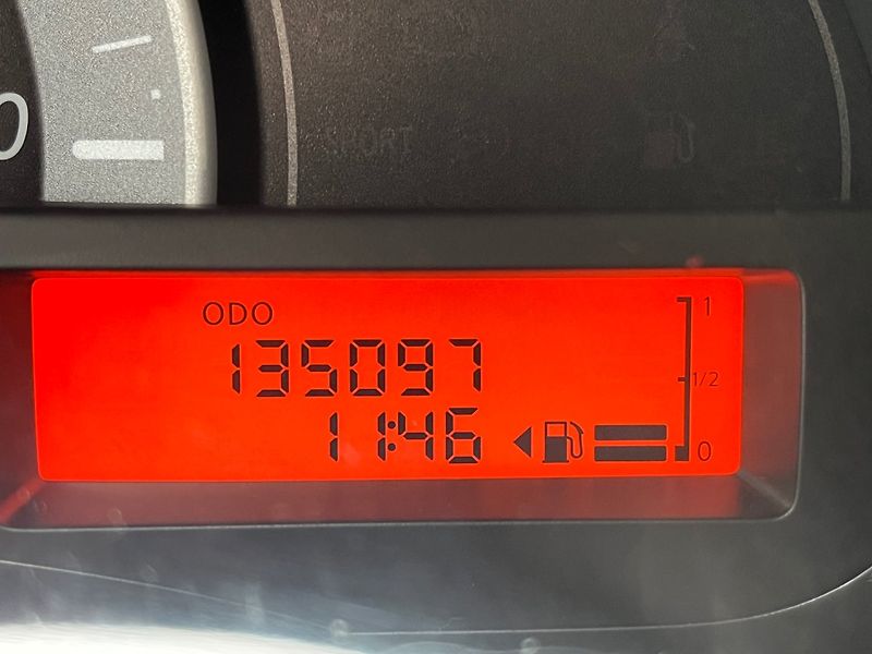 Nissan Micra (2011) 1.2 i Klima - fotka 15 z 20