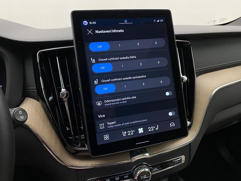 Volvo XC60 T8 AWD RECHARGE ULTRA DARK CZ - fotka 48 z 69