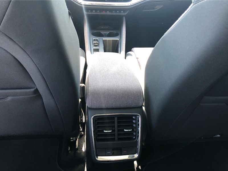 Škoda Enyaq iV 80 150 kW 82 kWh TČ SoH: 90 - fotka 23 z 30