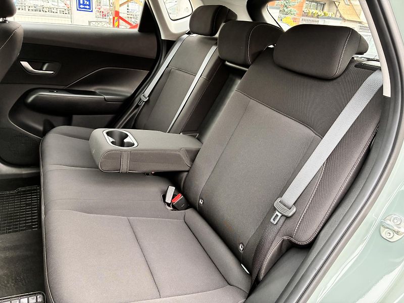 Hyundai Kona 1.0-88KW,AUTOMAT REZERVACE - fotka 13 z 34