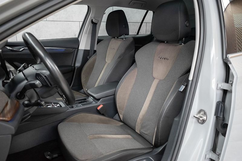 Škoda Octavia 2.0 TDI SCOUT REZERVACE - fotka 11 z 46