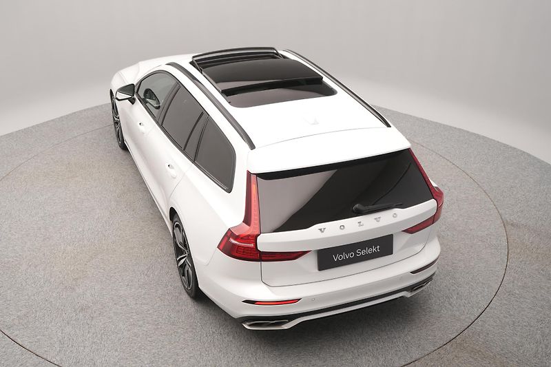 Volvo V60 T4 R-DESIGN AUT - fotka 14 z 47