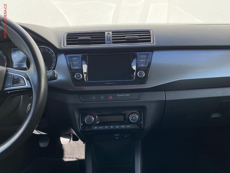 Škoda Fabia (2020) 1.0 TSi, 1.maj,ČR, Style, LED - fotka 12 z 18