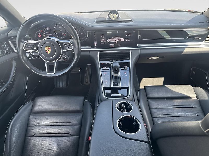 Porsche Panamera (2019) 4 E-hybrid - fotka 20 z 23