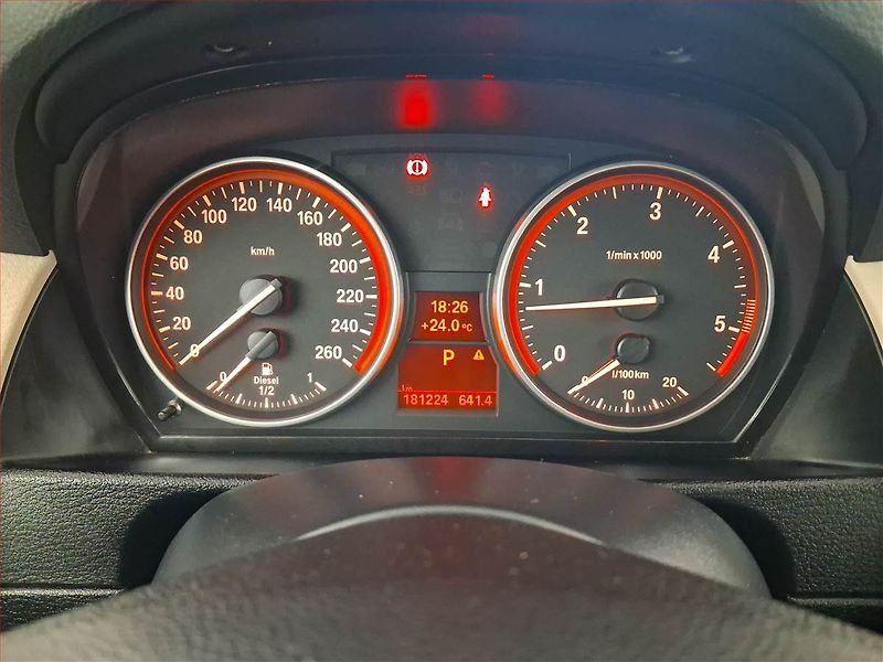 BMW X1 (2012) M Sport xDrive20d, 4X4 - fotka 11 z 24