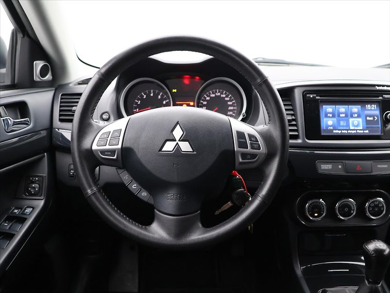 Mitsubishi Lancer 1,8 MIVEC 103kW SPORTBACK CZ - fotka 18 z 32