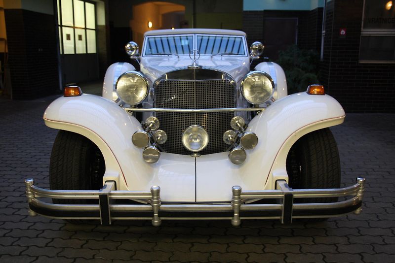 Ostatní (1983) Excalibur V8 MK IV - fotka 2 z 7