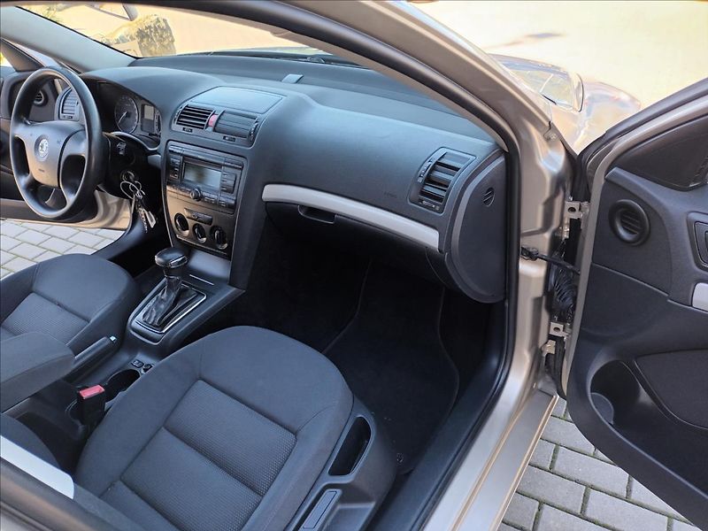 Škoda Octavia 1,6 MPI,75KW,DSG,KLIMA, - fotka 22 z 31
