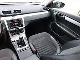 Volkswagen Passat (2011) 2.0 TDI, Xenony, Tempomat - náhled 8