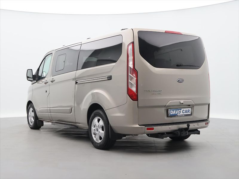 Ford Tourneo Custom 2,0 TDCI 125kW Titanium CZ DPH - fotka 5 z 32