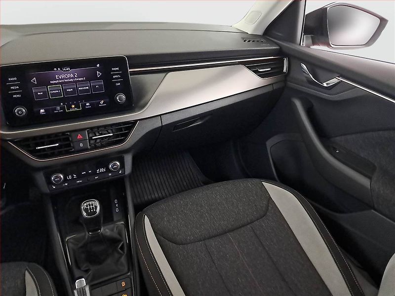 Škoda Scala (2019) Style Plus 1.6 TDI, Tempomat - fotka 8 z 18