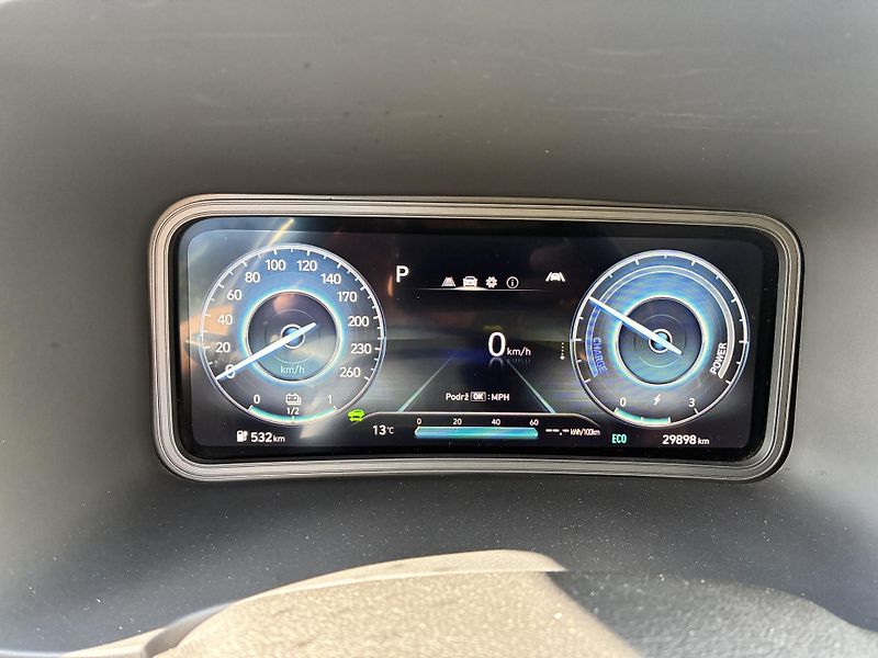 Hyundai Kona EV64kWh-150KW,  REZERVACE - fotka 18 z 38