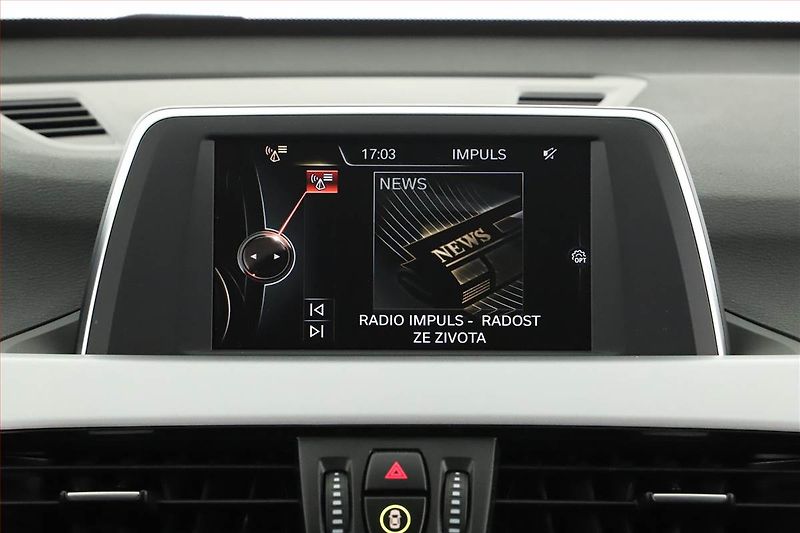 BMW X1 (2016) xDrive20i - fotka 13 z 20