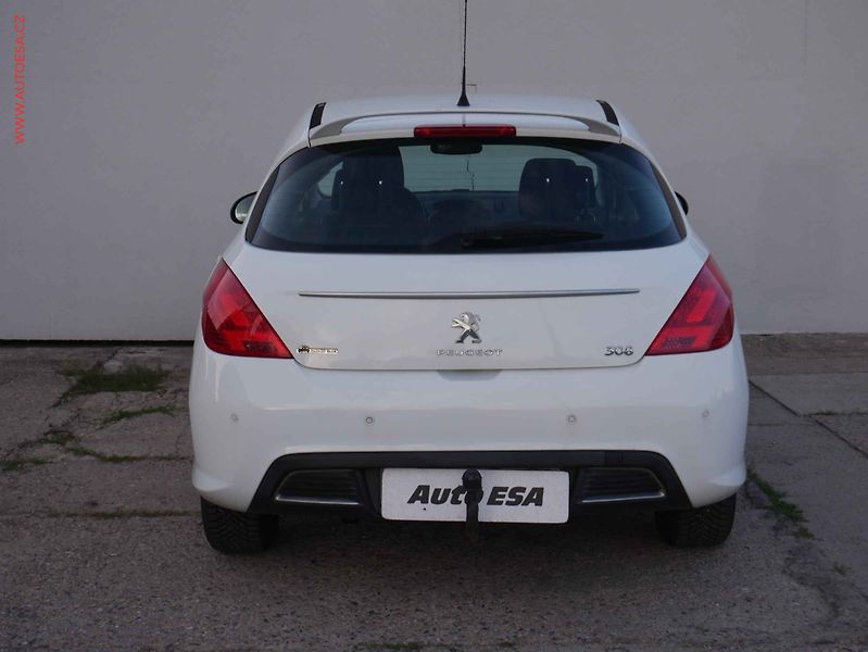 Peugeot 308 (2013) 1.6 i, AC, tempo, park.asist - fotka 5 z 17