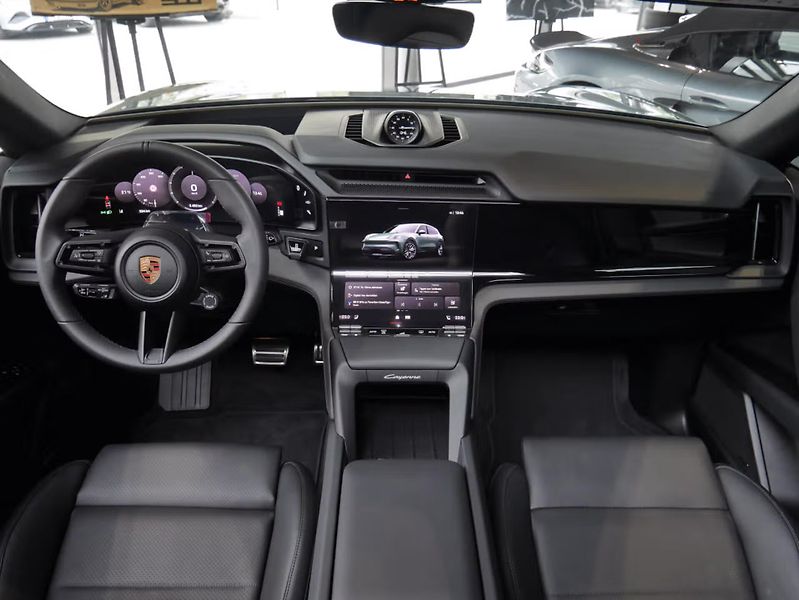 Porsche Cayenne Electric Pano HuD 360 Chrono T - fotka 13 z 22