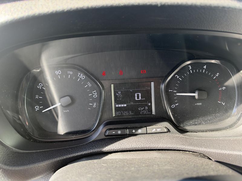 Peugeot Expert (2021) 2.0HDI / L3H1 / NOVÝ MOTOR - fotka 13 z 14