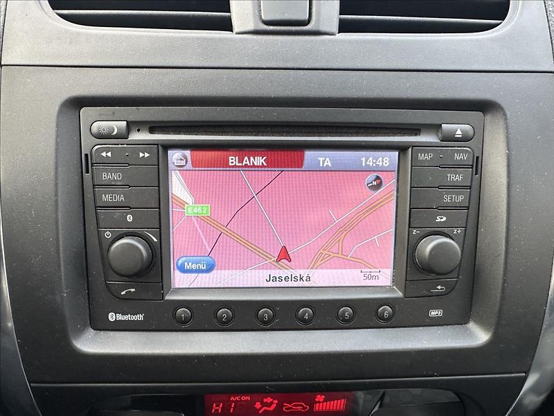 Suzuki SX4 1,6 1.majitel ! - fotka 17 z 21